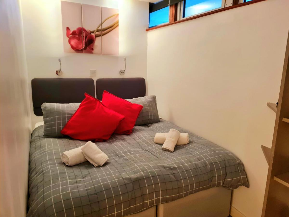 1 Bedroom Newton Apartment L Free Parking L Wigan Royal Infirmary L Haigh Hall L Central Location Dış mekan fotoğraf